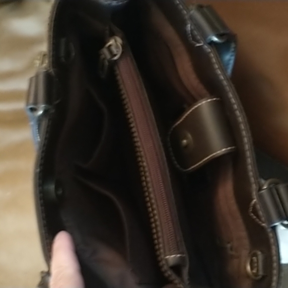 Relic Quality Brand Leather Paisley Handbag - Picture 10 of 13